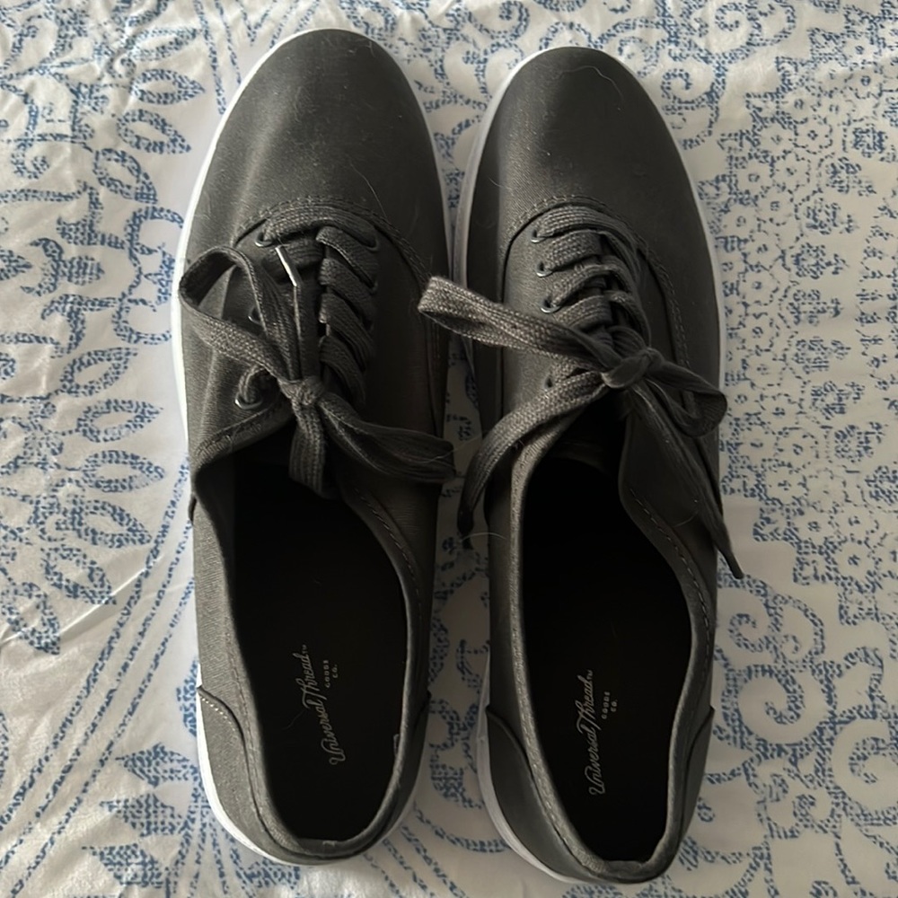 New!  Grey canvas sneakers. Super cute size11
